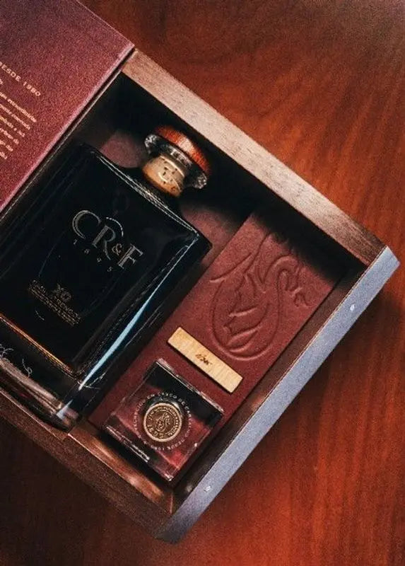 Aguardente CR&F XO Cask Strength 70cl C/ Cofret