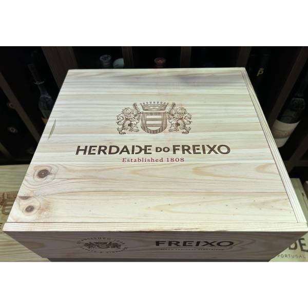Freixo Reserva Tinto box with 3 bottles 