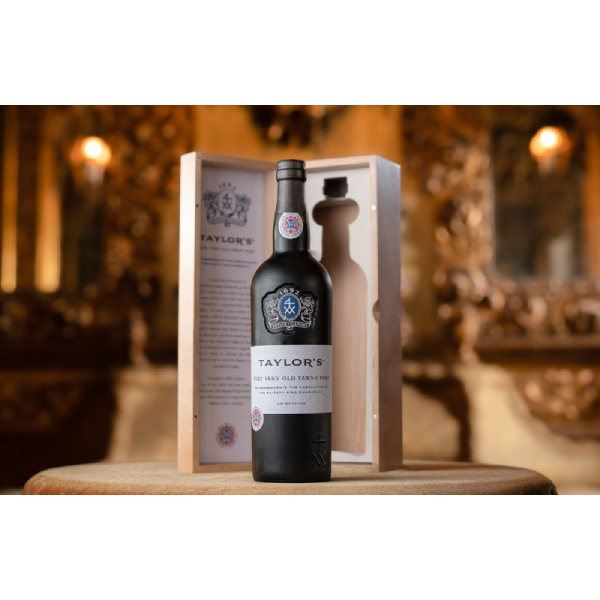 Taylor's Very Very Old Charles III Coronation Port 75cl 